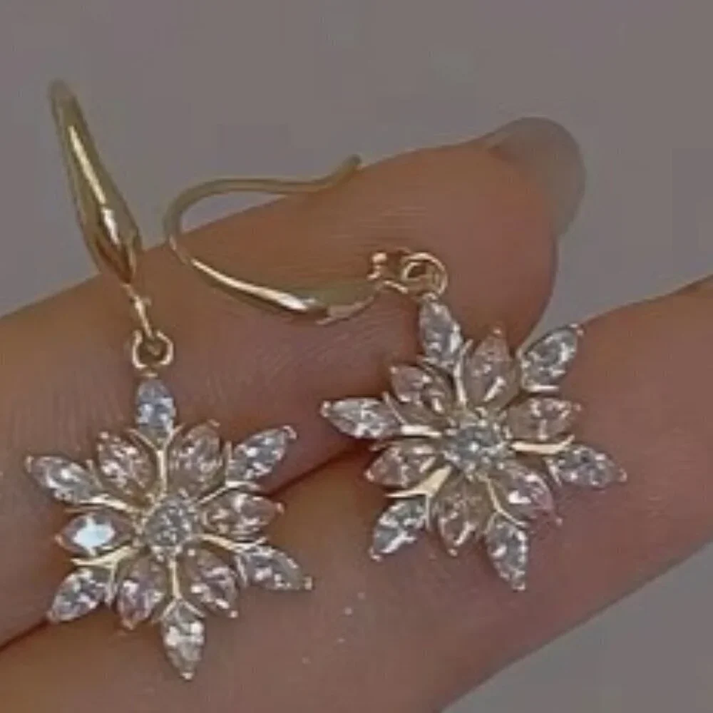Crystal Gold Snowflake Shaped Alloy Dangle Earrings _ Minimalist Creative
